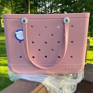 Bogg Bag - Original/Large in BLUSH